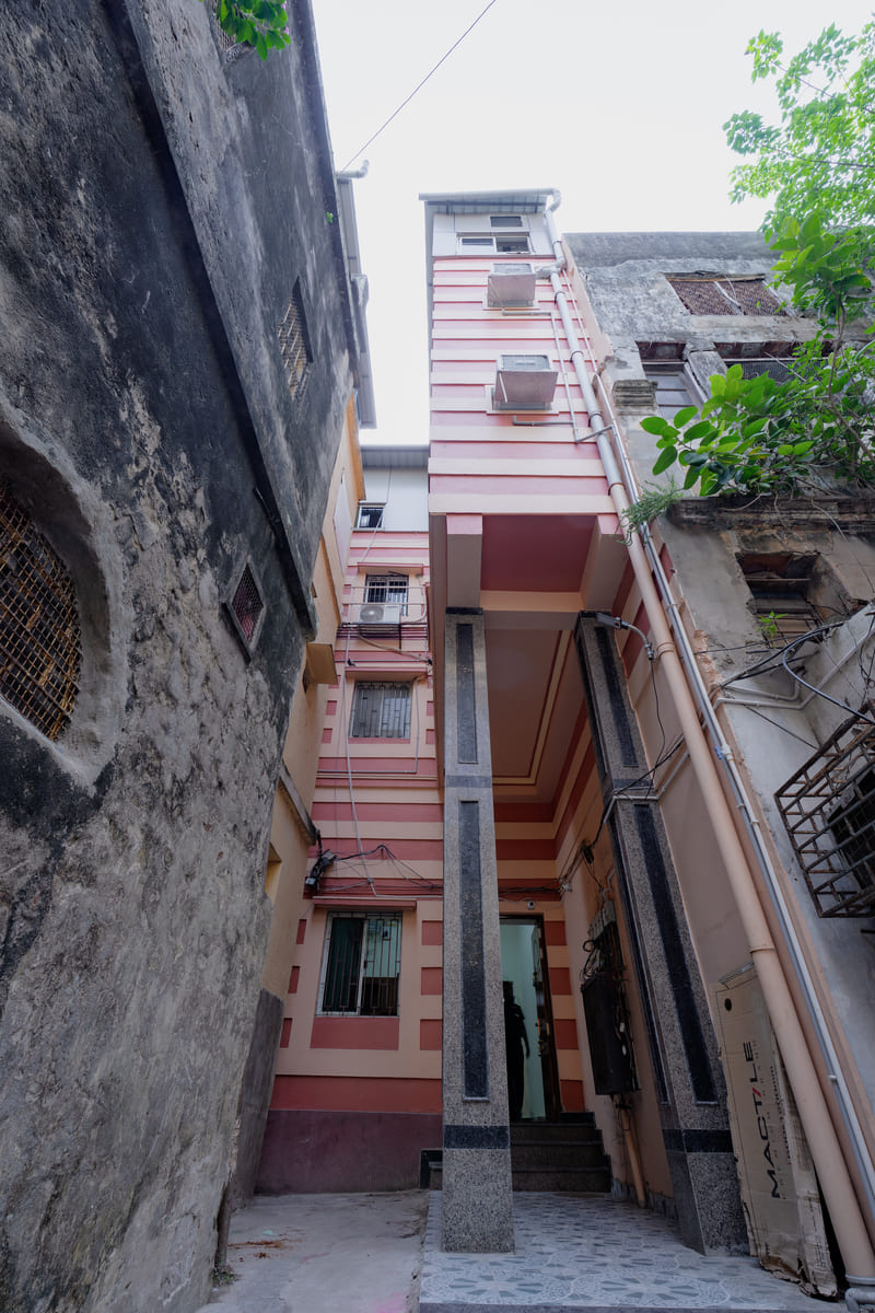 Koliving Ultra Luxurious Girls PG in Bhawanipur